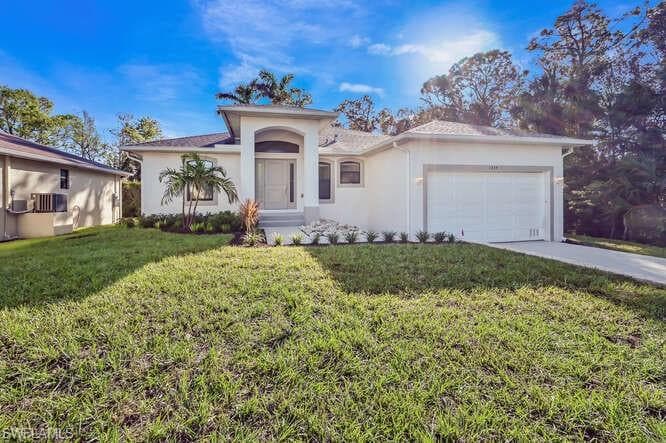 1334 Center LN NAPLES, FL 34110