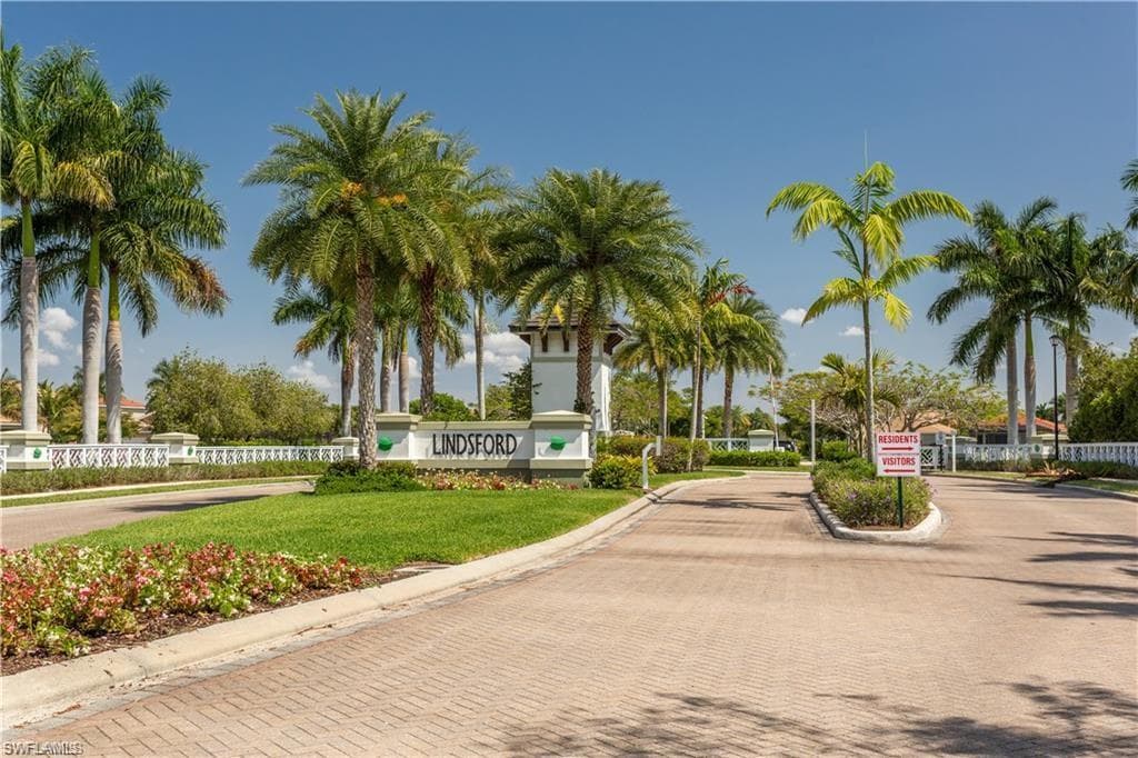 3037 Royal Gardens AVE FORT MYERS, FL 33916