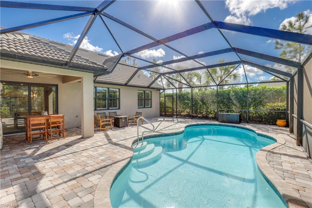 7673 Jacaranda LN NAPLES, FL 34114