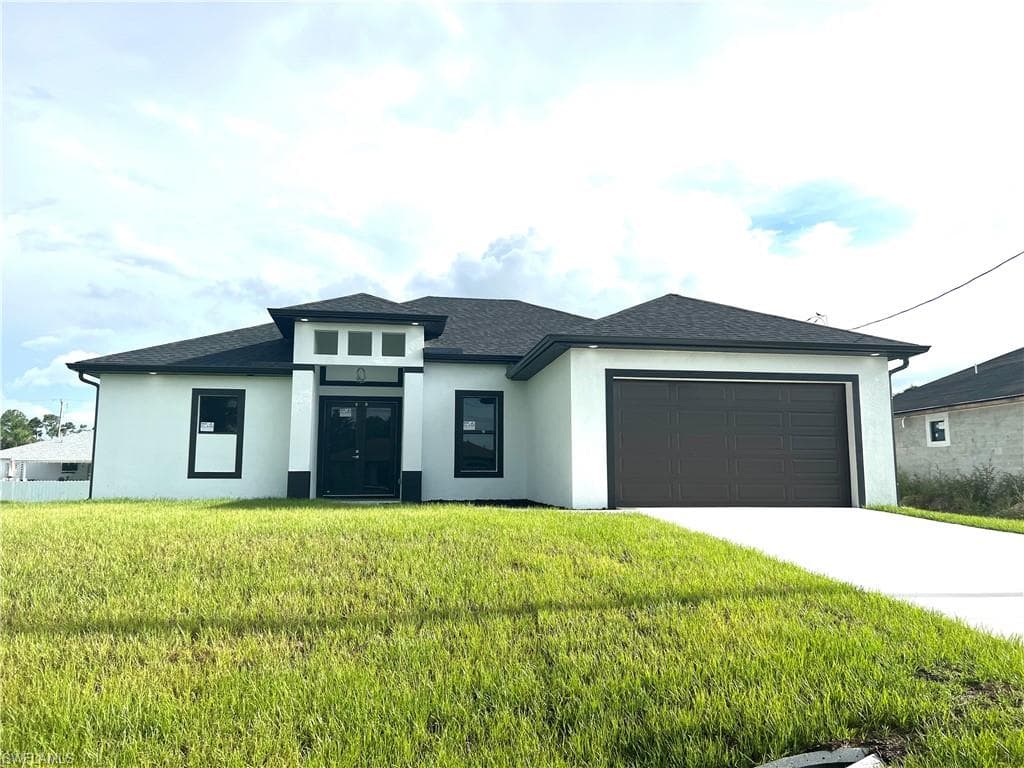 2605 4th ST SW LEHIGH ACRES, FL 33976