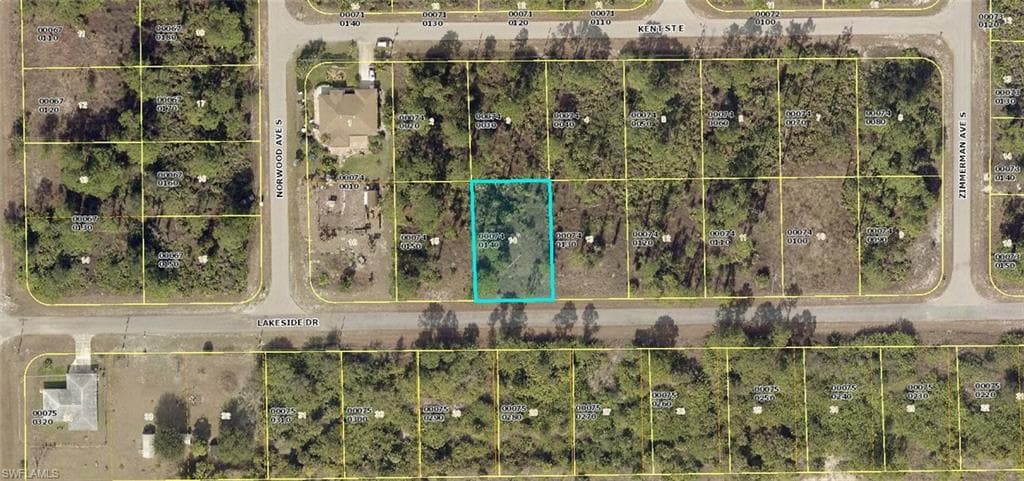 1011 Lakeside DR LEHIGH ACRES, FL 33974