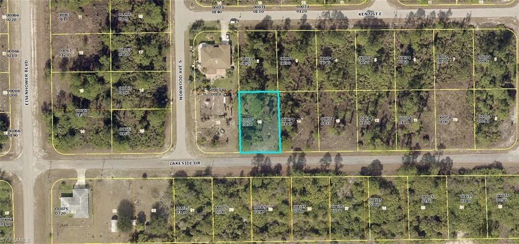 1009 Lakeside DR LEHIGH ACRES, FL 33974