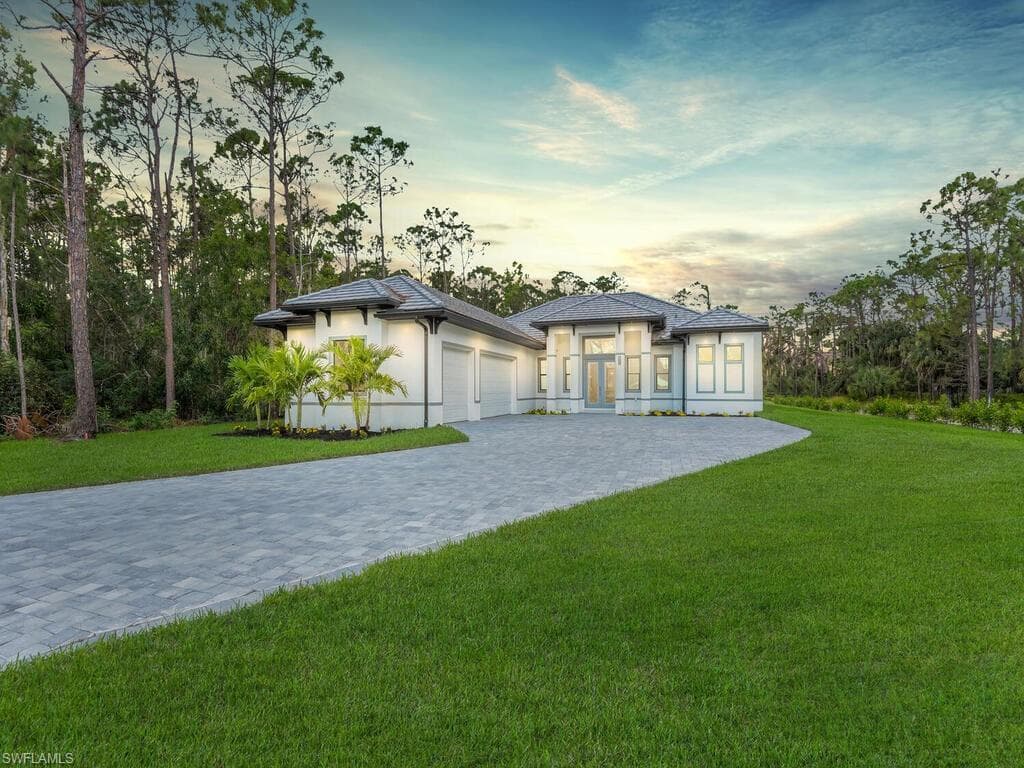 24000 Dietz DR BONITA SPRINGS, FL 34135