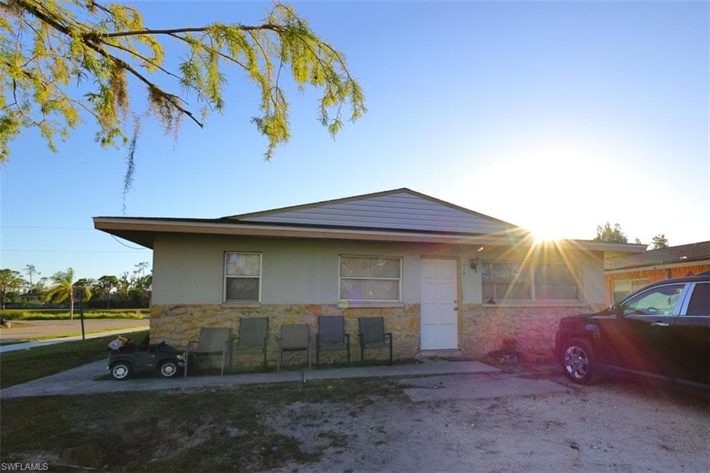 1520-1522 Oak DR FORT MYERS, FL 33907