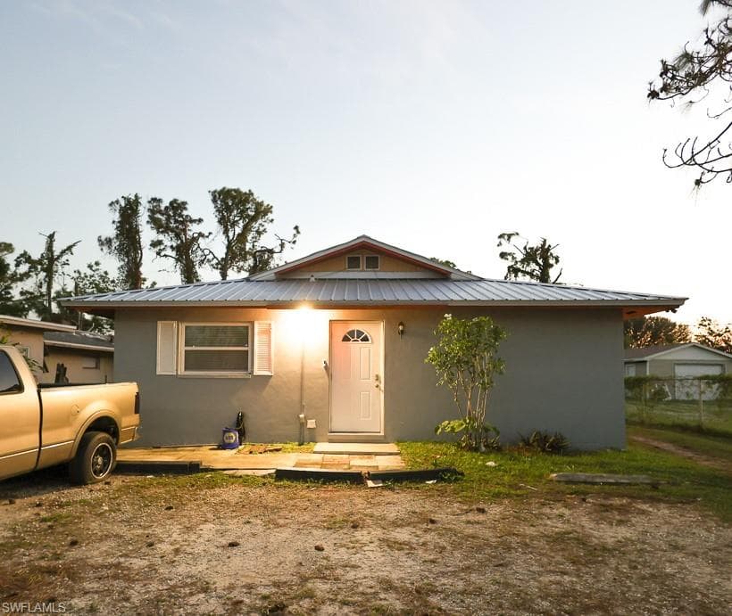 1646-1648 Cypress DR FORT MYERS, FL 33907
