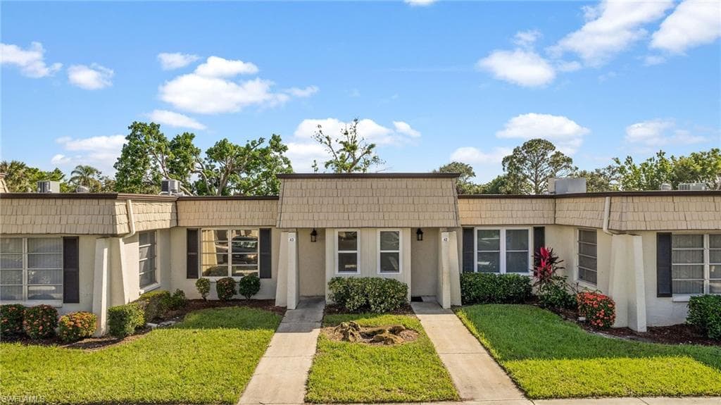 43 Tozer CT FORT MYERS, FL 33919