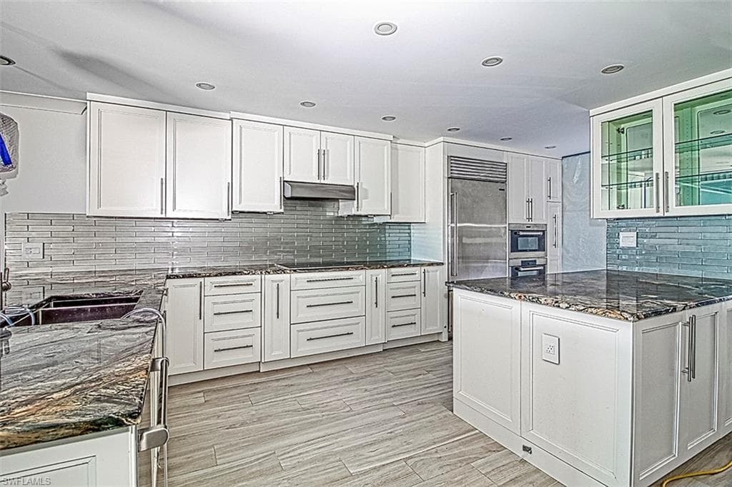 2929 W Gulf DR 104 SANIBEL, FL 33957