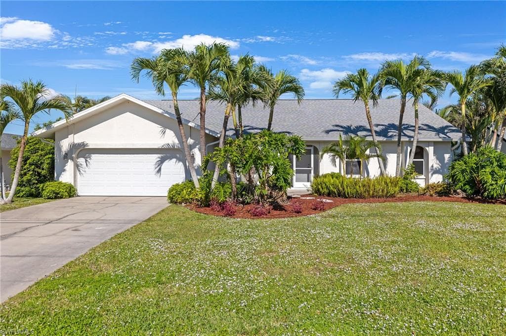 2015 13th ST CAPE CORAL, FL 33990