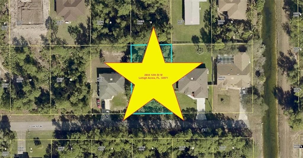 2804 12th ST W LEHIGH ACRES, FL 33971