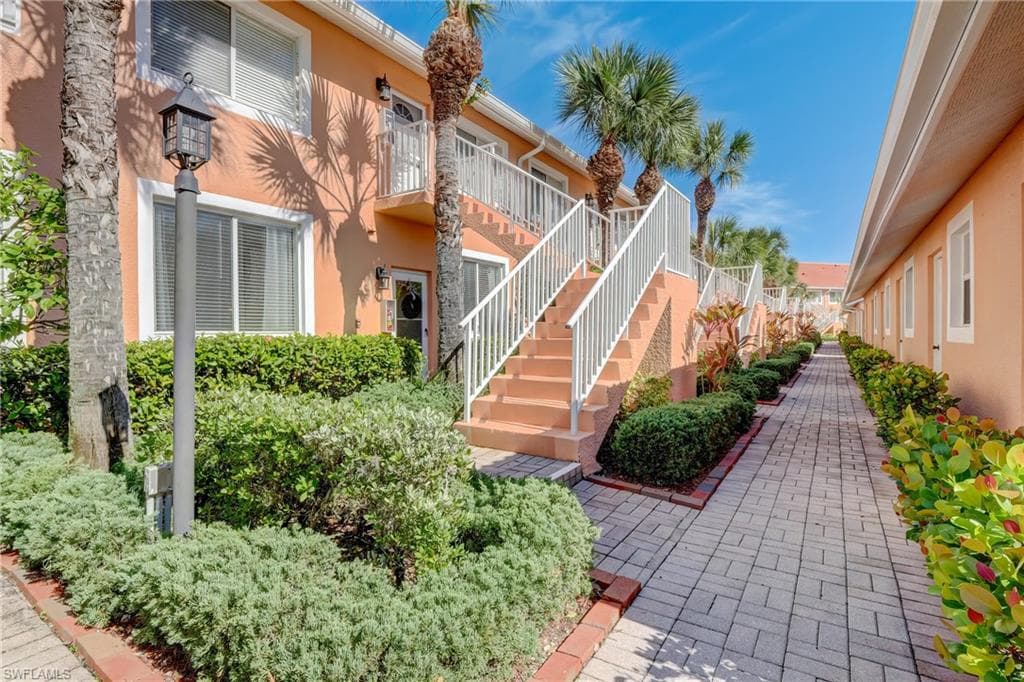 6820 Beach Resort DR #5 NAPLES, FL 34114