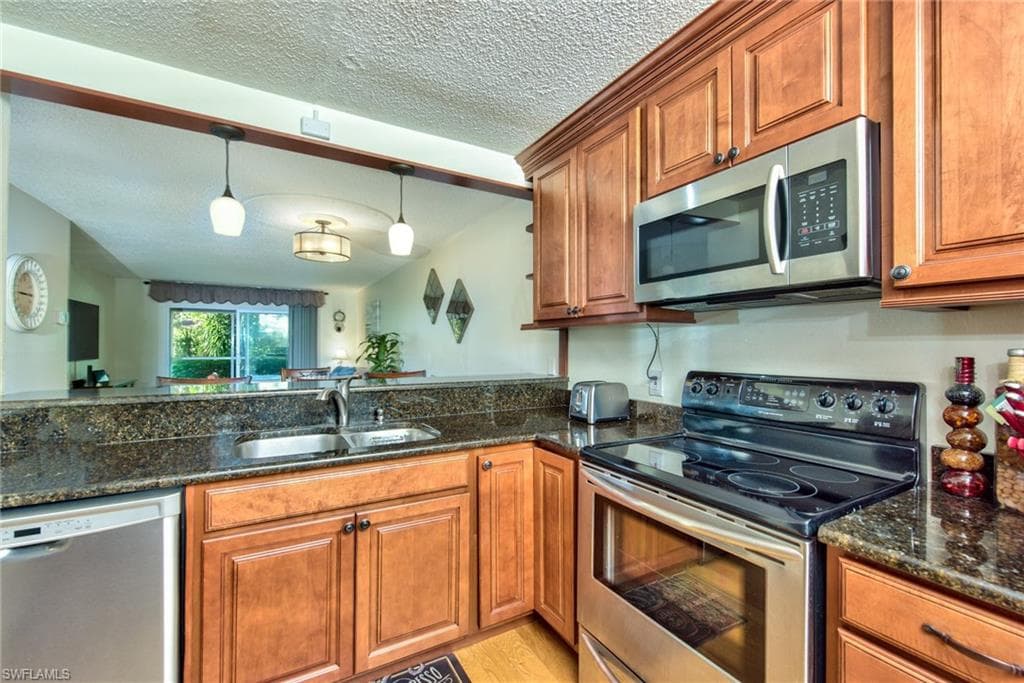 1706 Kings Lake BLVD 6-103 NAPLES, FL 34112