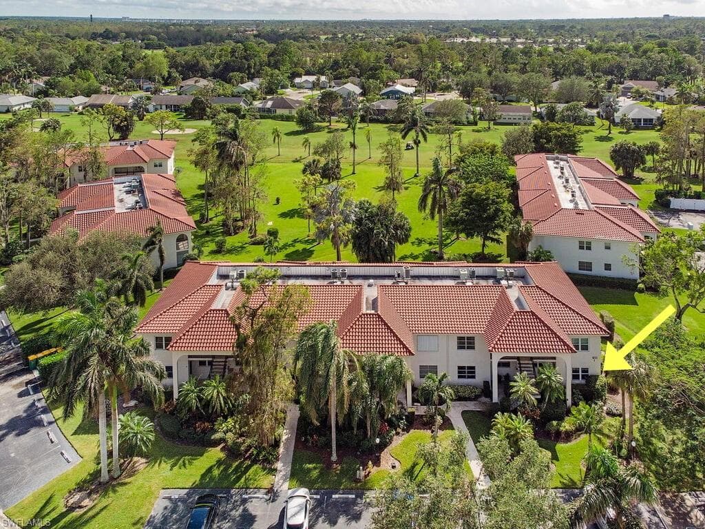 1055 Forest Lakes DR F-101 NAPLES, FL 34105