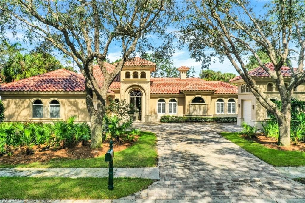 1564 Gormican LN NAPLES, FL 34110