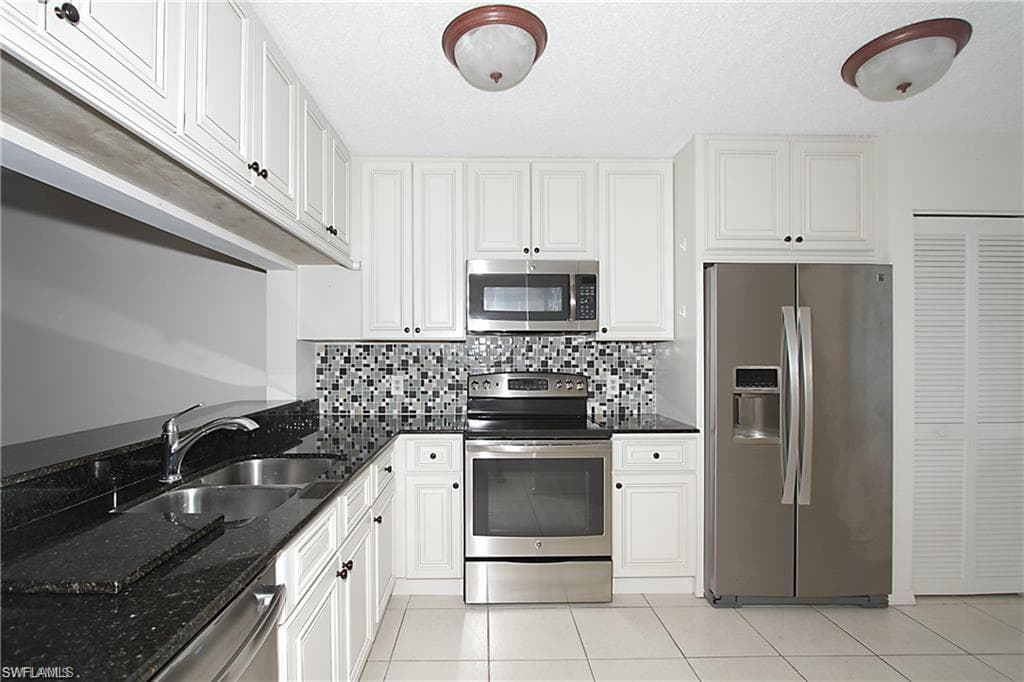 3011 Sandpiper Bay CIR C103 NAPLES, FL 34112
