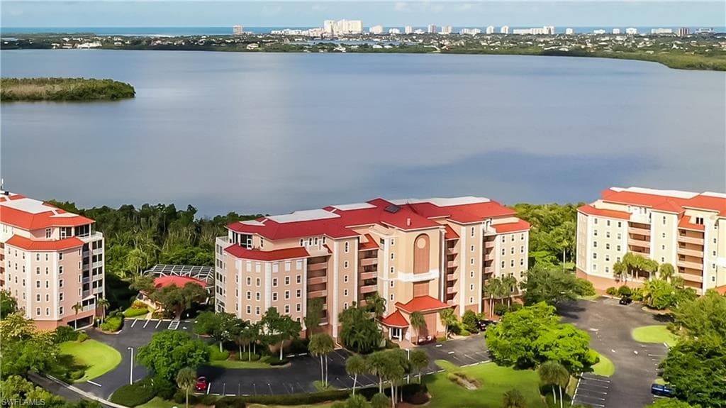 201 Vintage Bay DR B-6 MARCO ISLAND, FL 34145
