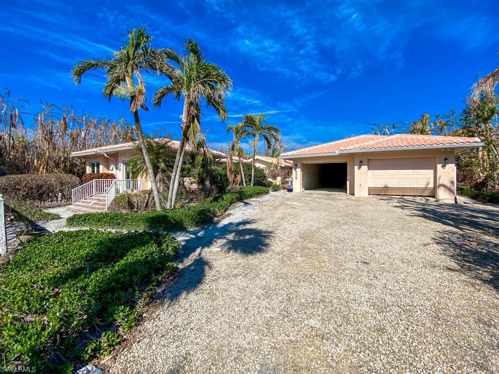 4670 Rue Bayou SANIBEL, FL 33957