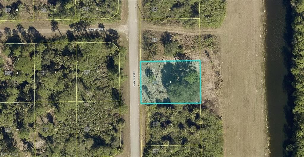 215 Naples AVE S LEHIGH ACRES, FL 33974