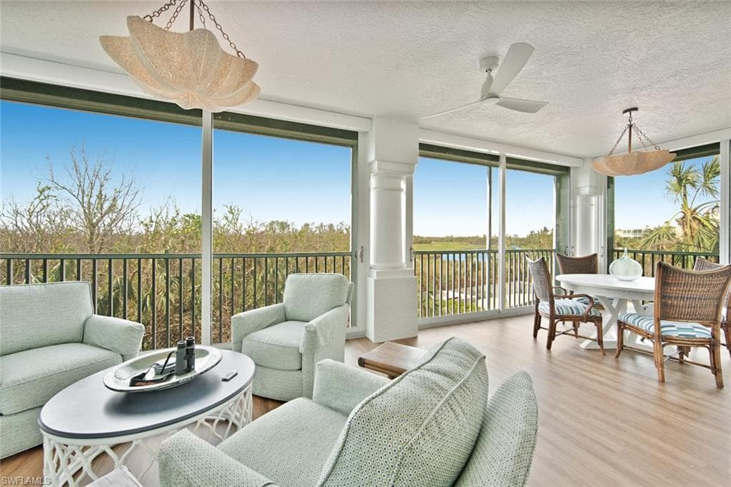 2605 Wulfert RD 4 SANIBEL, FL 33957