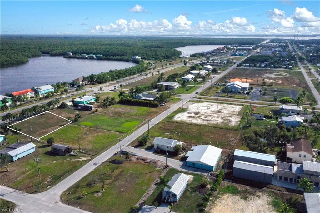 507 Collier AVE EVERGLADES CITY, FL 34139