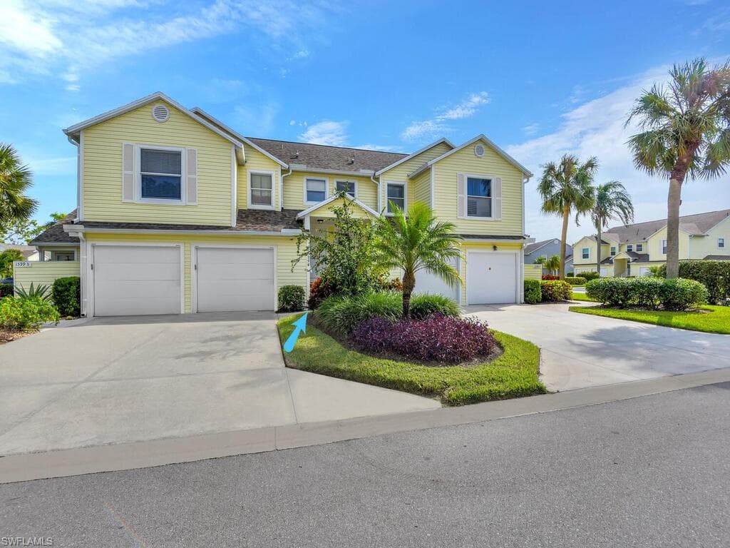 1599 Trafalgar LN O-201 NAPLES, FL 34116