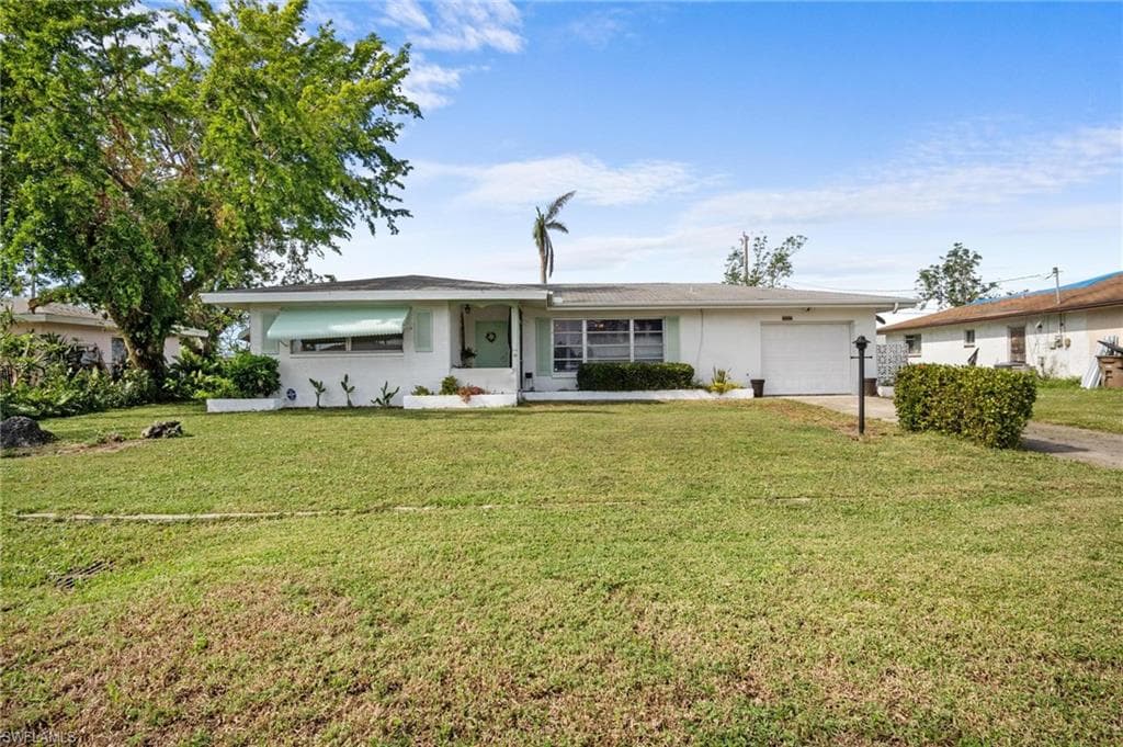 4536 11th PL CAPE CORAL, FL 33904