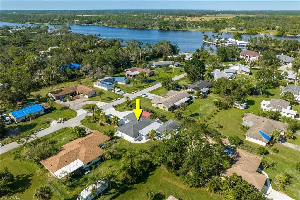 2226-2228 Marilyn LN FORT MYERS, FL 33905
