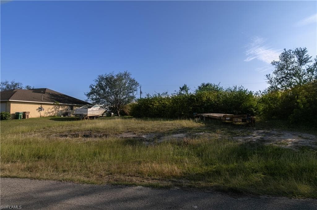 1204 NE 19th TER CAPE CORAL, FL 33909