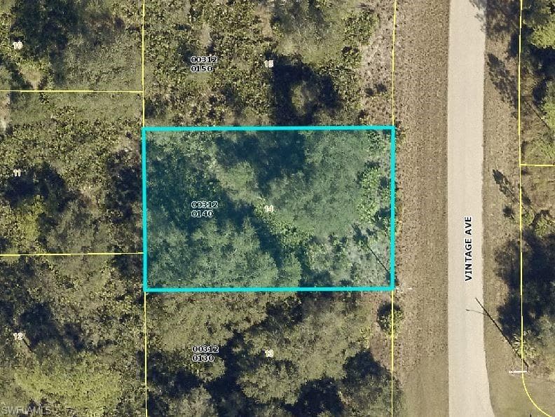 1871 Vintage AVE LEHIGH ACRES, FL 33972