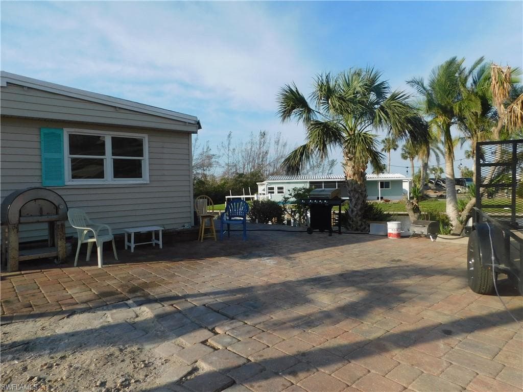 17940 Bryan CT FORT MYERS BEACH, FL 33931