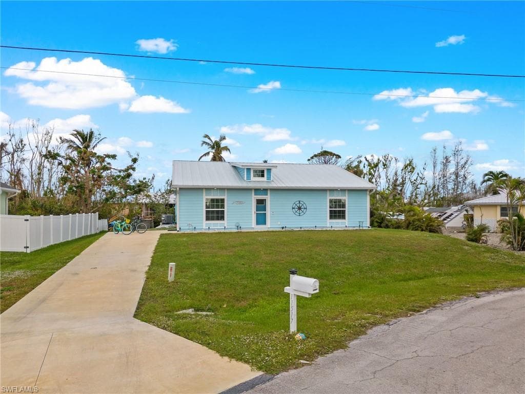 11517 Flint LN BOKEELIA, FL 33922