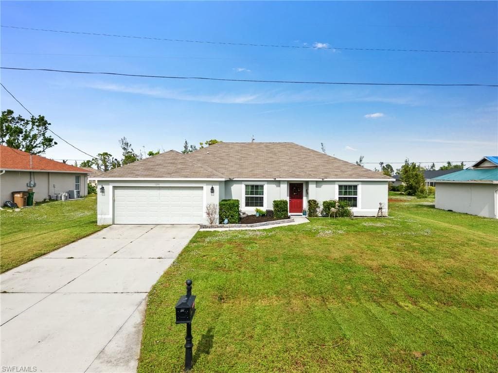 1205 32ND TER CAPE CORAL, FL 33914