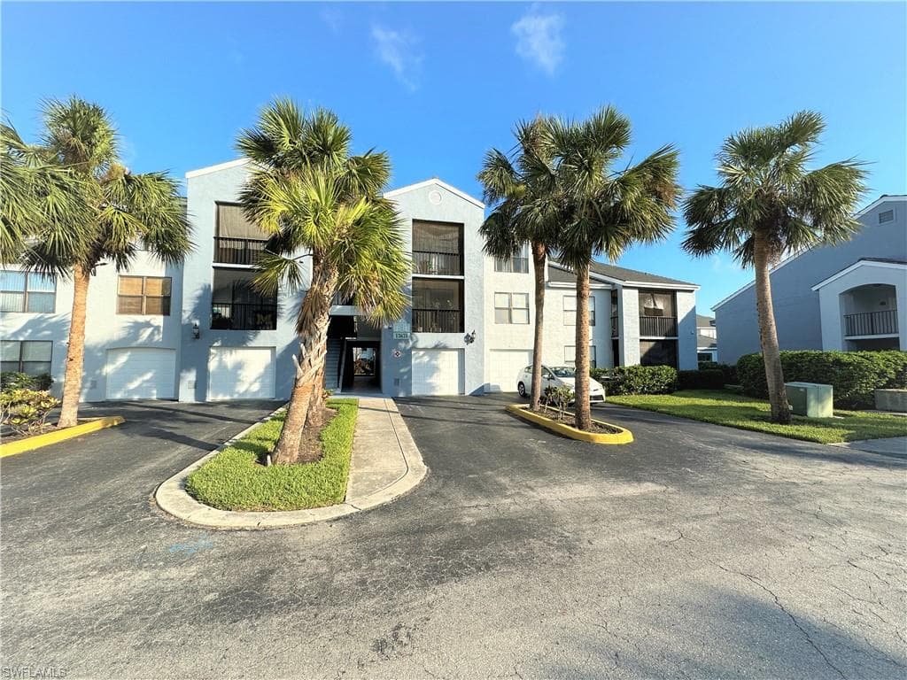 13631 Eagle Ridge DR 235 FORT MYERS, FL 33912