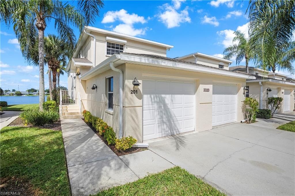 3320 Crown Pointe BLVD W 201 NAPLES, FL 34112