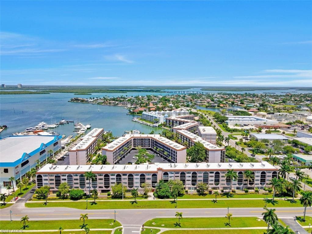 1012 Anglers CV D-406 MARCO ISLAND, FL 34145