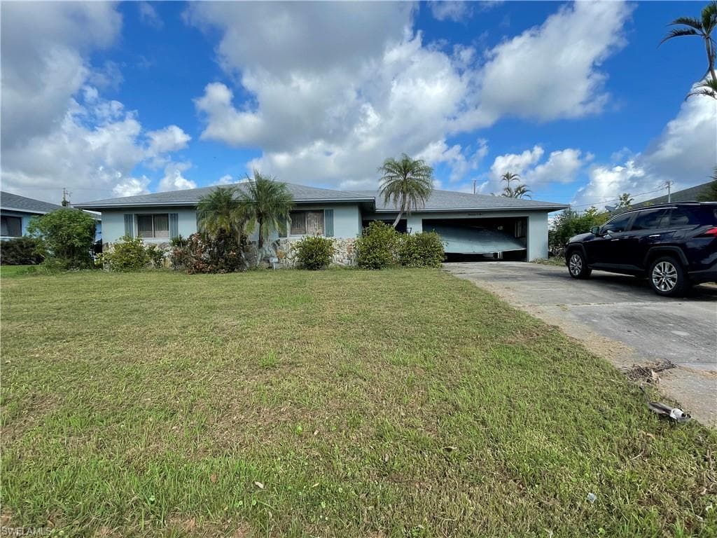 1905 Viscaya PKWY CAPE CORAL, FL 33990