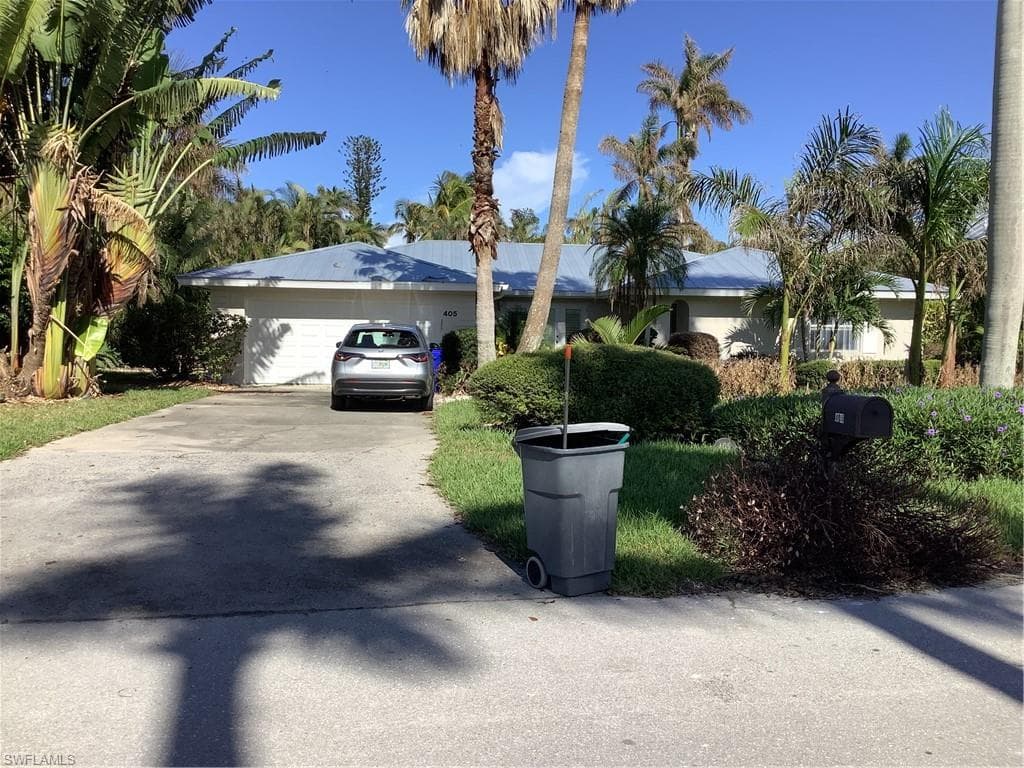 405 Putter Point DR NAPLES, FL 34103