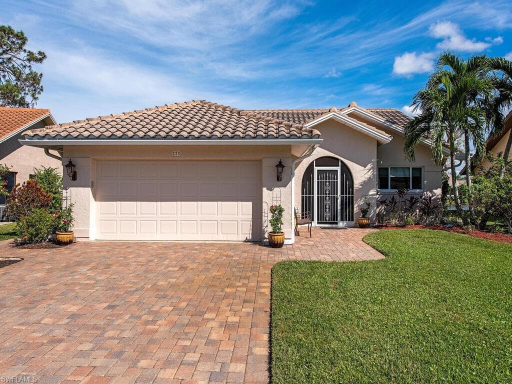 275 Kings WAY NAPLES, FL 34104