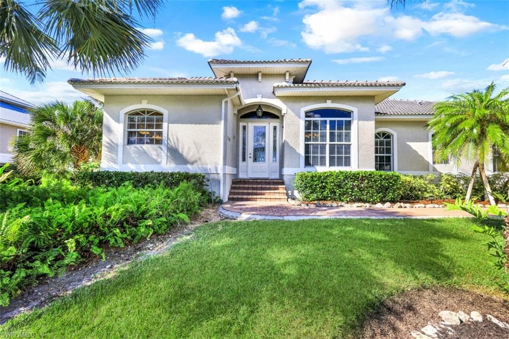 27080 Mora RD BONITA SPRINGS, FL 34135