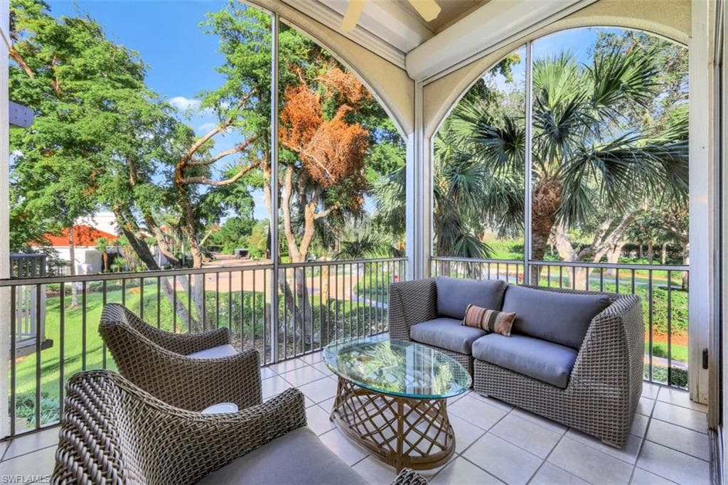 1575 Clermont DR N-202 NAPLES, FL 34109