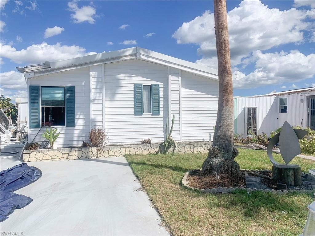 17611 Bryan CT FORT MYERS BEACH, FL 33931