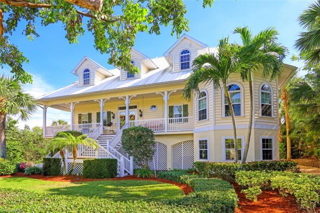 1811 Dade CT MARCO ISLAND, FL 34145