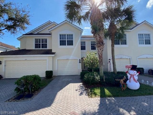 839 Hampton CIR 149 NAPLES, FL 34105