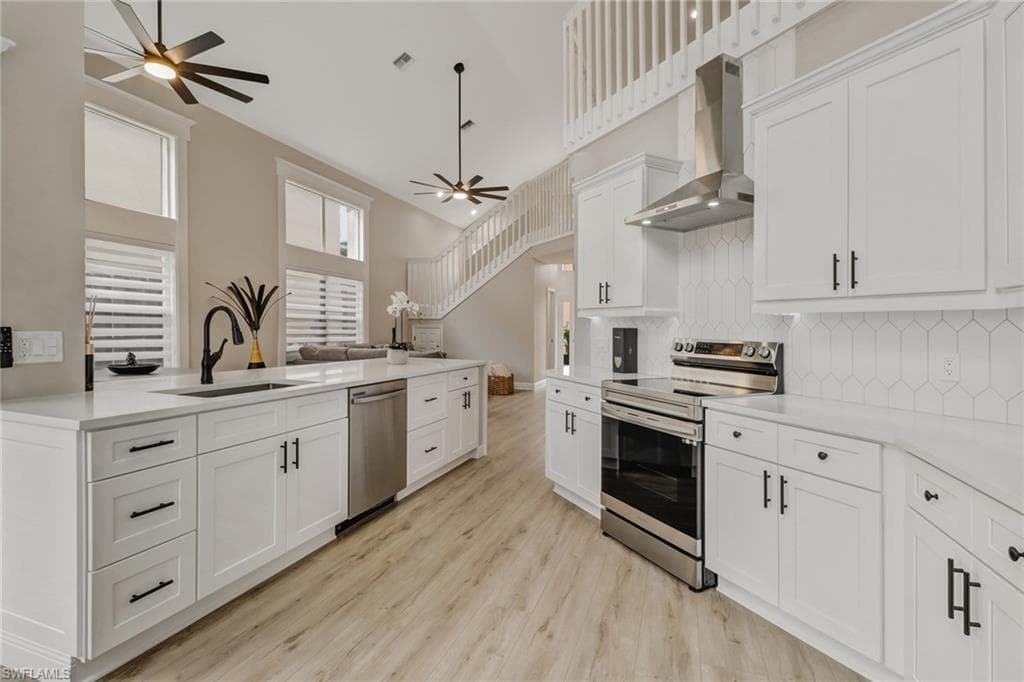 3423 Fuchsia CT 24 NAPLES, FL 34112