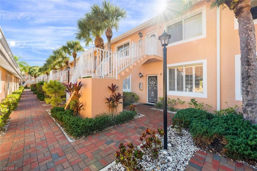 6670 Beach Resort DR 1107 NAPLES, FL 34114