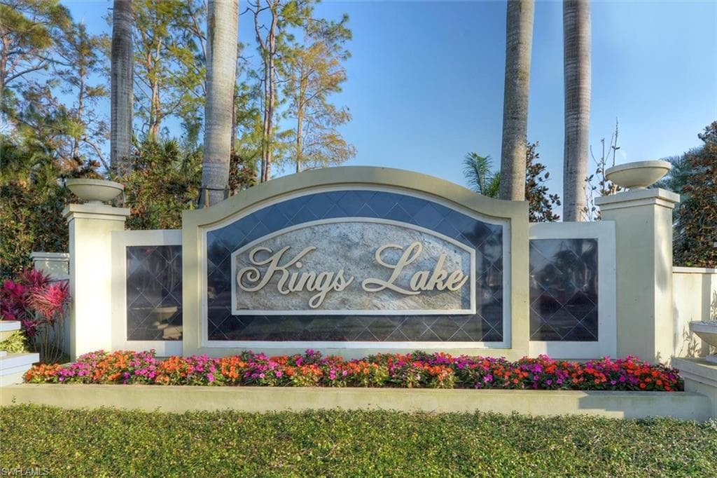 2958 Kings Lake BLVD 2958 NAPLES, FL 34112