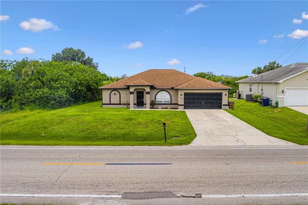 4214 8th ST SW LEHIGH ACRES, FL 33976