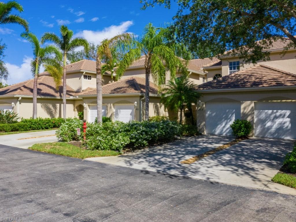 25130 Sandpiper Greens CT 203 BONITA SPRINGS, FL 34134