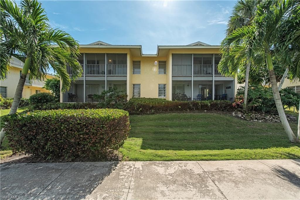 726 Broad AVE S 726 NAPLES, FL 34102