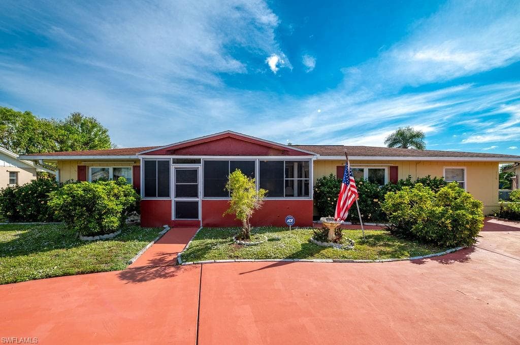 116 Rowland RD LEHIGH ACRES, FL 33936