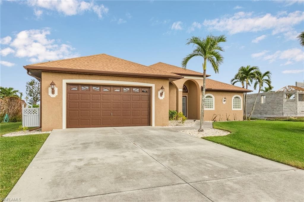 3903 SW 2nd AVE CAPE CORAL, FL 33914
